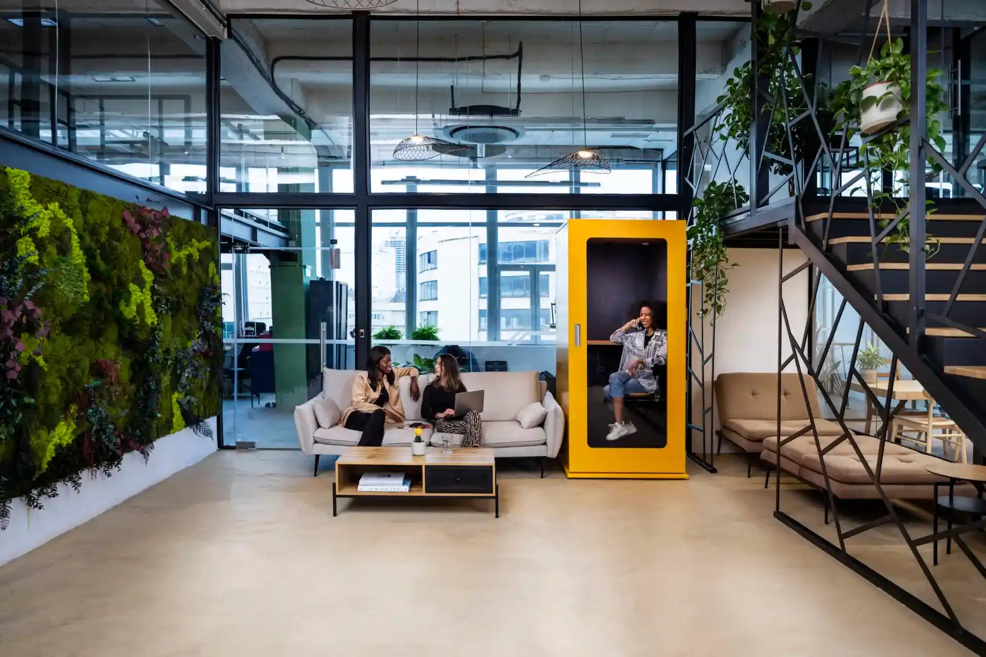 Mobilier pour aménagement poste de travail et confort optimal – UP & DESK