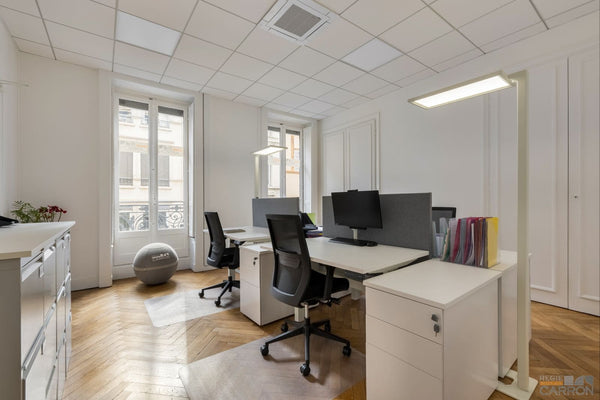 Étude de cas : l'impact des bureaux assis-debout sur la productivité d'une startup