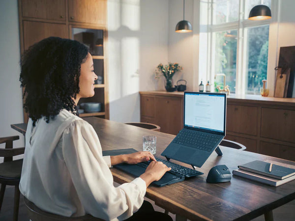 Prévenir les TMS au bureau : ergonomie et pauses