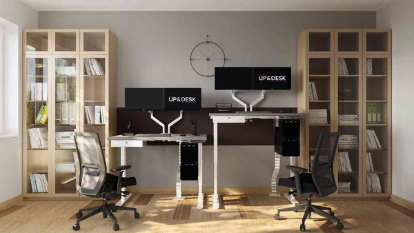 Bureau assis debout en télétravail ou en entreprise : pour ou contre ?