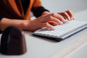 Clavier compact ergonomique UltraBoard 950 - Bakker - clavier-ergonomique-ultraboard-950 - UP & DESK